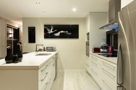 Photo of property in 1 Ellesmere Close, Pyes Pa, Tauranga, 3112