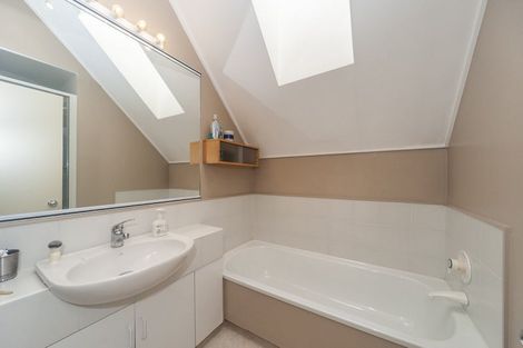 Photo of property in 9/14 Harriett Street, Thorndon, Wellington, 6011