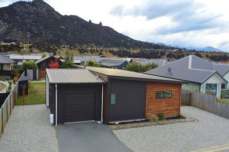 Photo of property in 5 Mallard Street, Albert Town, Wanaka, 9305