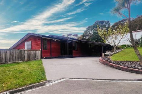 Photo of property in 35 Westhaven Drive, Tawa, Wellington, 5028