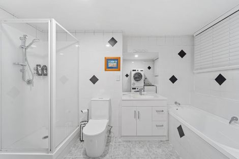 Photo of property in 107 Braemar Road, Castor Bay, Auckland, 0620