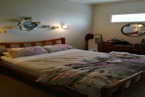 Photo of property in 2 Queens Drive, Kilbirnie, Wellington, 6022