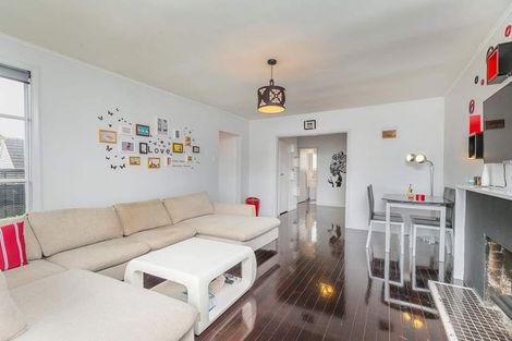 Photo of property in 1556 Great North Road, Waterview, Auckland, 1026