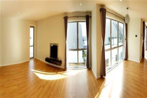 Photo of property in 6a Te Akau Crescent, Bucklands Beach, Auckland, 2012