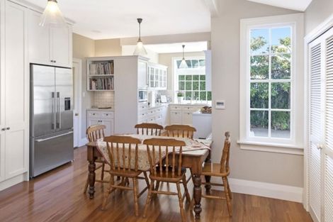 Photo of property in 52 Holmwood Road, Merivale, Christchurch, 8014