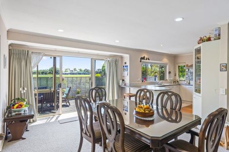 Photo of property in 56 Realm Drive, Paraparaumu, 5032