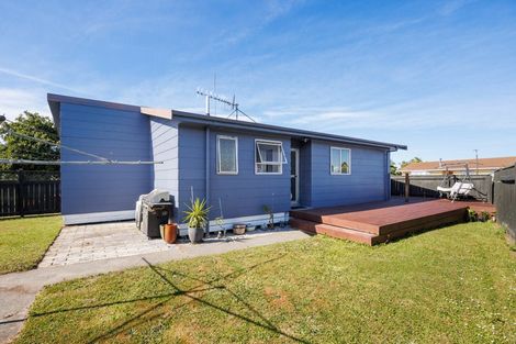 Photo of property in 61 Hillcrest Drive, Kelvin Grove, Palmerston North, 4414