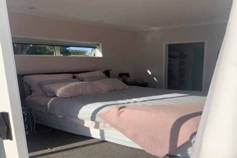 Photo of property in 8 Ngarue Place, Waitara, 4320