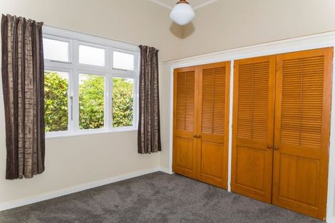 Photo of property in 40 Mcphee Street, Dannevirke, 4930