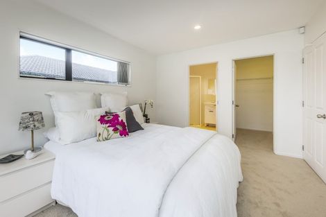 Photo of property in 9a Nogat Avenue, Papatoetoe, Auckland, 2024