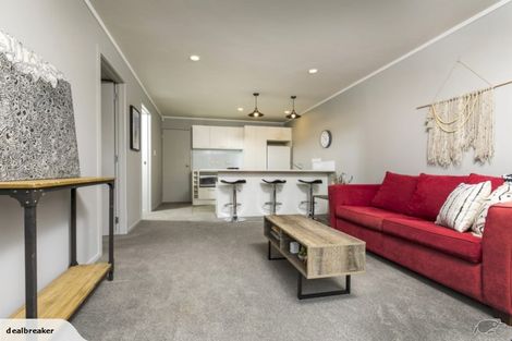 Photo of property in 1/744 Te Atatu Road, Te Atatu Peninsula, Auckland, 0610