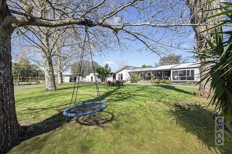 Photo of property in 2246 State Highway 16, Helensville, 0875