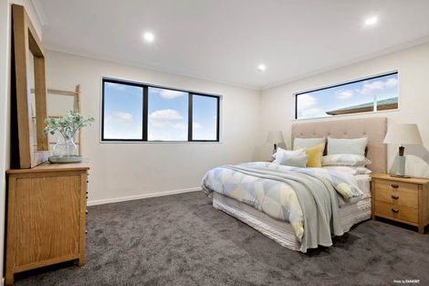 Photo of property in 24 Cooladawson Drive, Flat Bush, Auckland, 2019