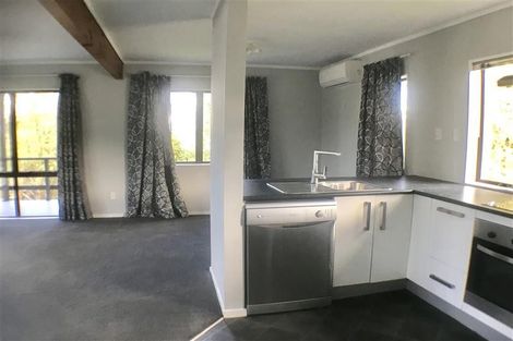 Photo of property in 1/36 Cyclarama Crescent, Massey, Auckland, 0614