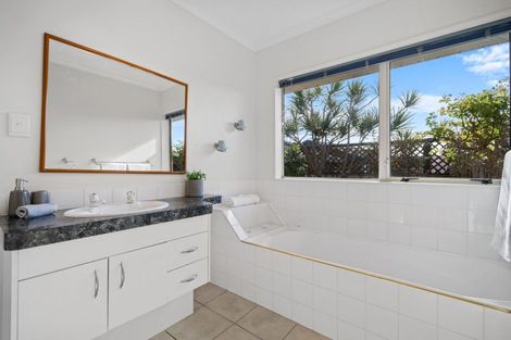Photo of property in 9 Verbena Glen, Mount Maunganui, 3116