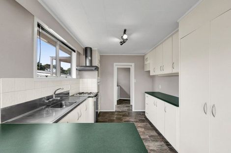 Photo of property in 43 Penrith Street, Westown, New Plymouth, 4310