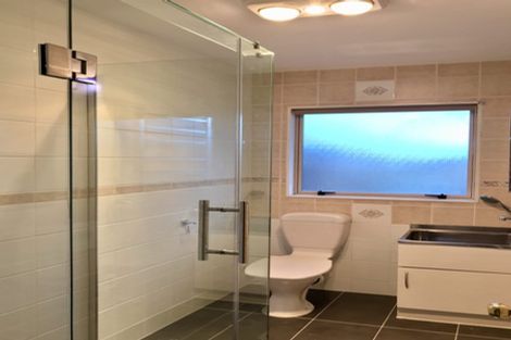 Photo of property in 2 Tullis Place, Burswood, Auckland, 2013