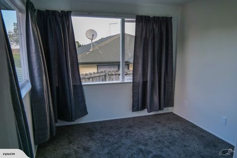 Photo of property in 21 Mcquarrie Avenue, Wattle Downs, Auckland, 2103