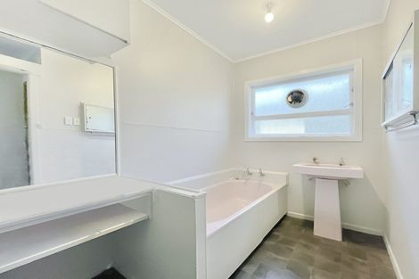 Photo of property in 1 Kotare Place, Tokoroa, 3420