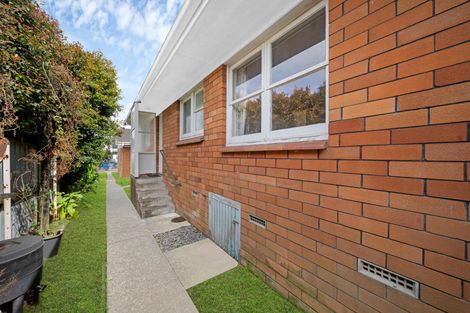 Photo of property in 2/62 Great South Road, Papatoetoe, Auckland, 2025