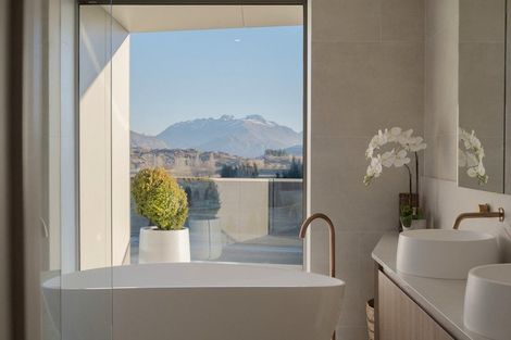 Photo of property in 16 Advance Terrace, Arrowtown, 9302