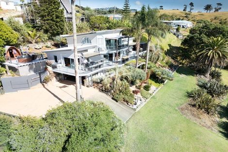 Photo of property in Signal Stn Road, Pouto, Te Kopuru, 0391