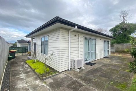 Photo of property in 20 Lisa Rise, Half Moon Bay, Auckland, 2012