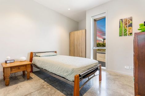 Photo of property in 75 Riverhead Point Drive, Riverhead, 0820