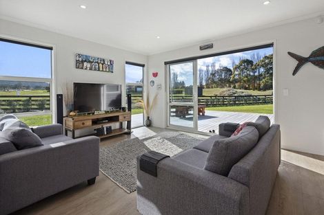 Photo of property in 6/500 Kinloch Road, Kinloch, Taupo, 3377