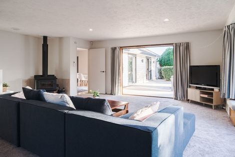 Photo of property in 10 Ludlow Place, Parklands, Christchurch, 8083