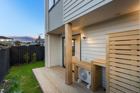 Photo of property in 27e Von Sturmer Street, Mangere East, Auckland, 2024