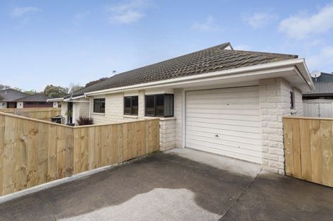 Photo of property in 15 Hanmer Place, Highbury, Palmerston North, 4412
