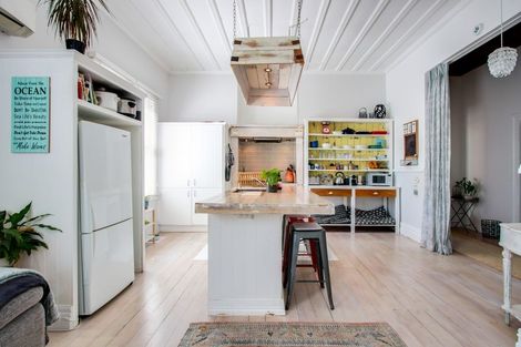 Photo of property in 1 Latham Street, Napier South, Napier, 4110