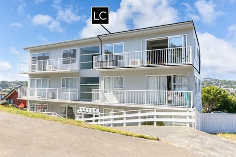 Photo of property in 11/32 Akaroa Drive, Maupuia, Wellington, 6022