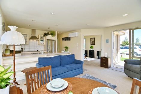 Photo of property in 1/38 Sawyers Arms Road, Northcote, Christchurch, 8052