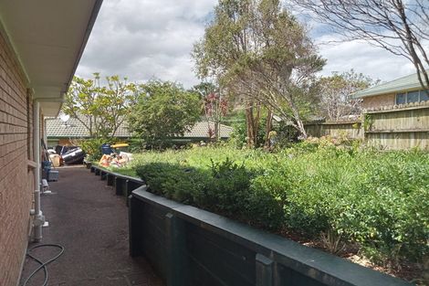 Photo of property in 9 San Fernando Way, Henderson, Auckland, 0612