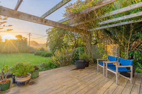 Photo of property in 16 Rodney Avenue, Te Horo Beach, Otaki, 5581