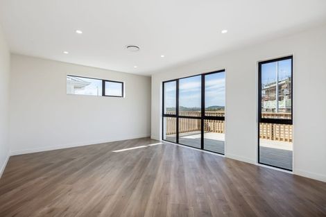 Photo of property in 1 Sunnyheights Road, Orewa, 0931