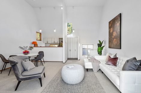 Photo of property in 83b Majoribanks Street, Mount Victoria, Wellington, 6011