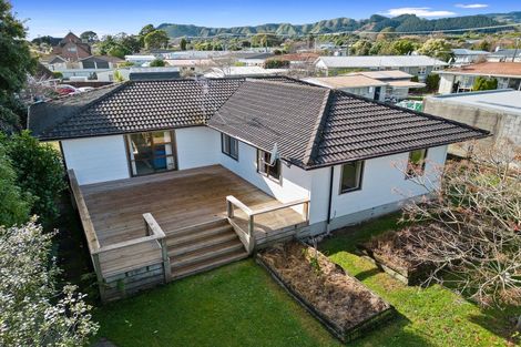 Photo of property in 10 Renata Road, Otaki, 5512
