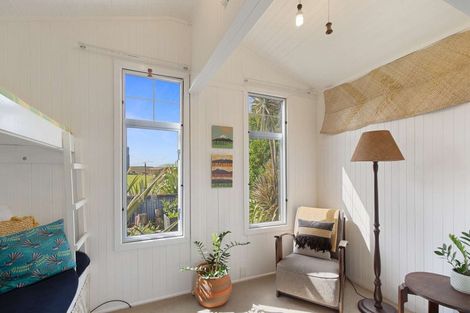 Photo of property in 35 Coleman Avenue, Waverley, 4591