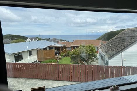 Photo of property in 79 Frobisher Street, Island Bay, Wellington, 6023