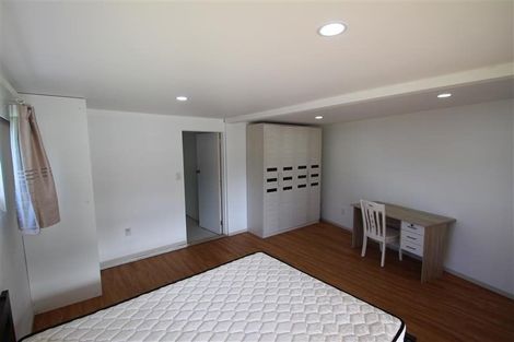 Photo of property in 78 Gladstone Road, Northcote, Auckland, 0627