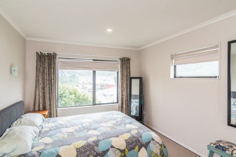 Photo of property in Te Kakariki Apartments, 1/1 Wellington Road, Paekakariki, 5034