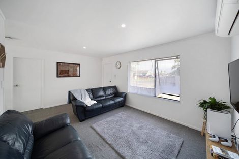 Photo of property in 10 Horlicks Place, Randwick Park, Auckland, 2105
