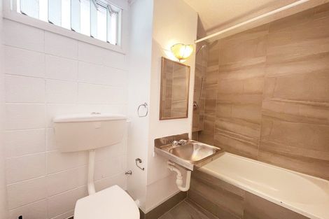 Photo of property in 5/9a Esplanade Road, Mount Eden, Auckland, 1024