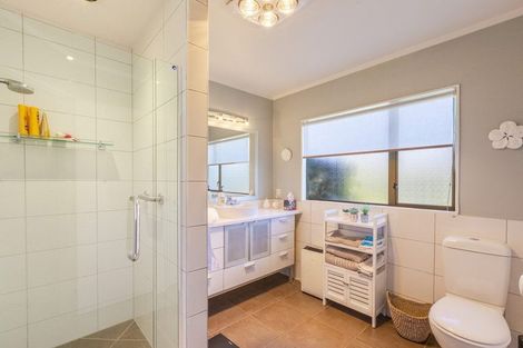 Photo of property in 2 Bucksburn Place, Greenmeadows, Napier, 4112