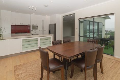 Photo of property in 74 Oakway Drive, Schnapper Rock, Auckland, 0632