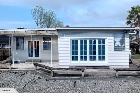 Photo of property in 37 Royal Road, Massey, Auckland, 0614