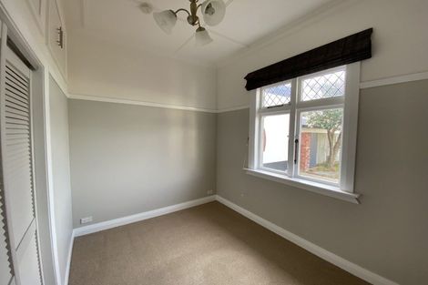 Photo of property in 191 Queens Drive, Lyall Bay, Wellington, 6022